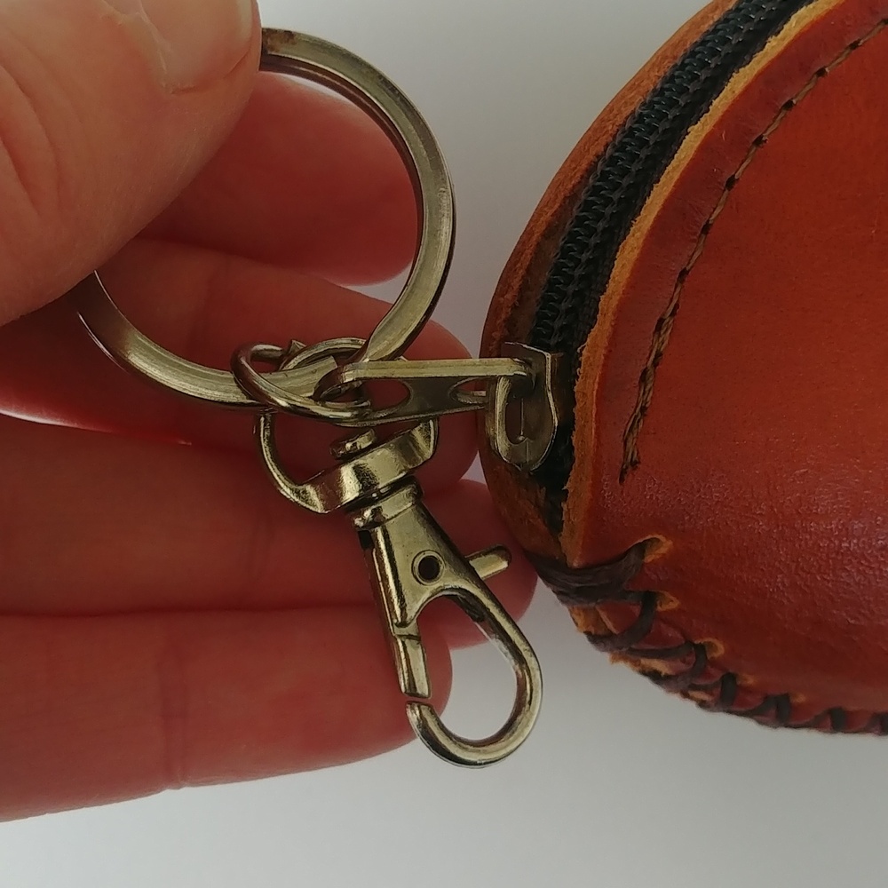 Vintage Red Leather Leaf Bag Charm Change purse - Picture 3 of 5